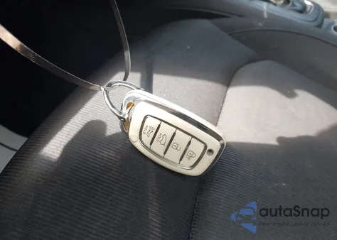 2018 Hyundai Elantra Value Edition z USA, uszkodzony, nr VIN KMHD84LF7JU606239